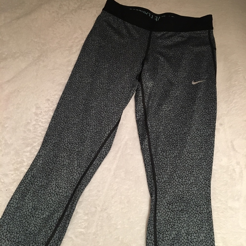 Nike Drifit Crop Leggings